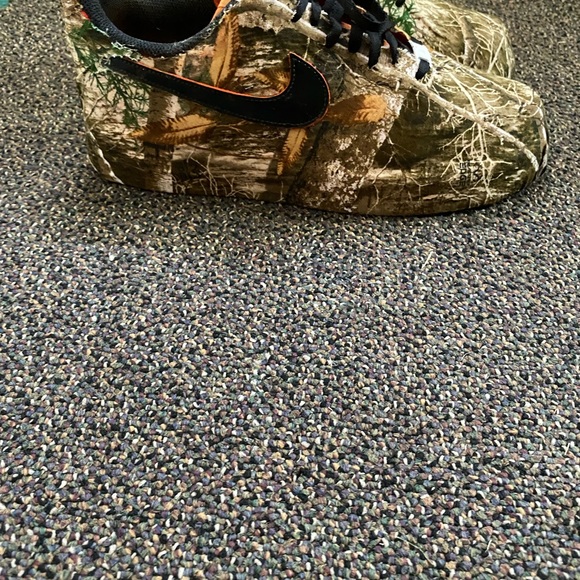 AF1 - Picture 4 of 4